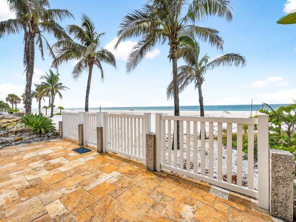 Clearwater Beachfront Vacation Rental - North Clearwater Beach Luxury Home with Pool