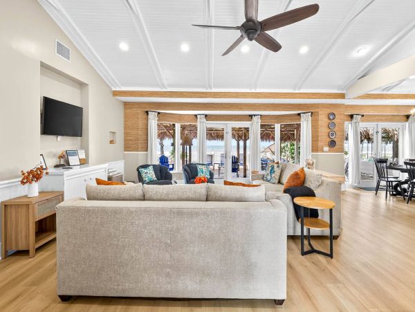 Clearwater Beachfront Vacation Rental - North Clearwater Beach Luxury Home with Pool