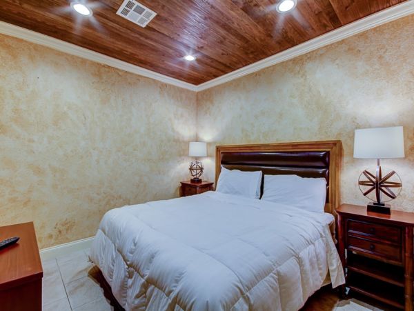Clearwater Condo 957988