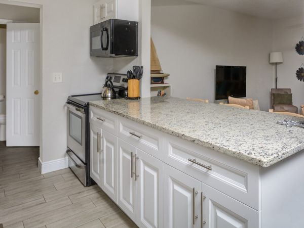 Clearwater 3 Bedroom Rental With Shared Pool Walk To Beach