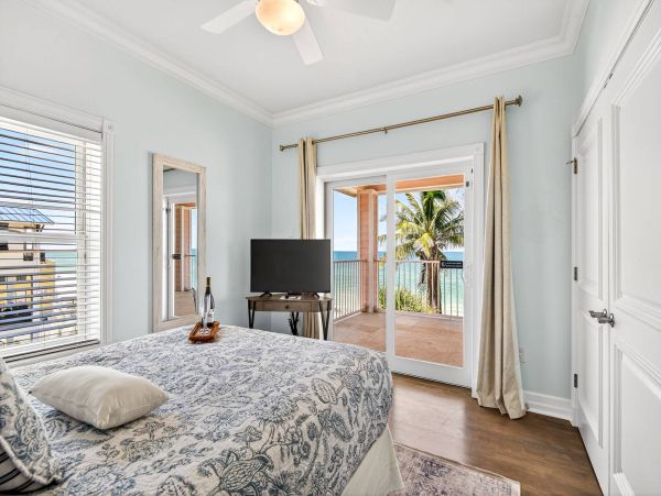 Stunning Home Directly on the Beach