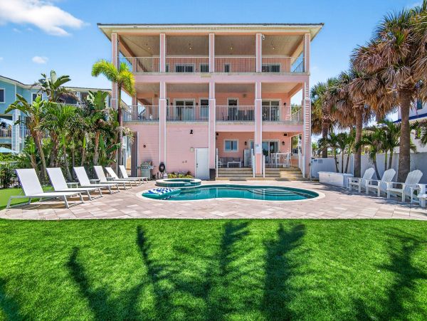 Stunning Home Directly on the Beach