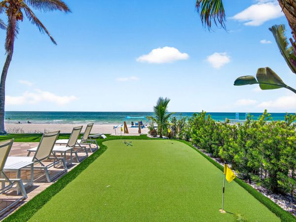 Stunning Home Directly on the Beach