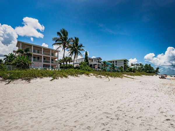 Stunning Home Directly on the Beach