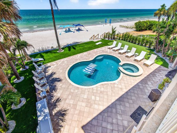 Stunning Home Directly on the Beach