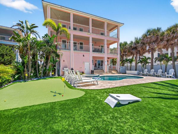 Stunning Home Directly on the Beach