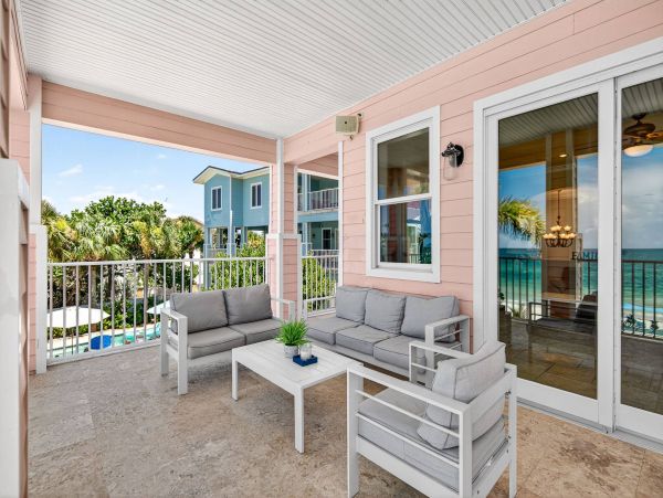 Stunning Home Directly on the Beach