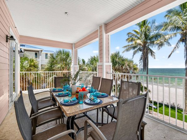 Stunning Home Directly on the Beach