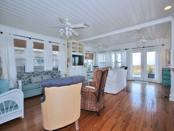 Beachfront Clearwater Four Bedroom Vacation Home with Pool