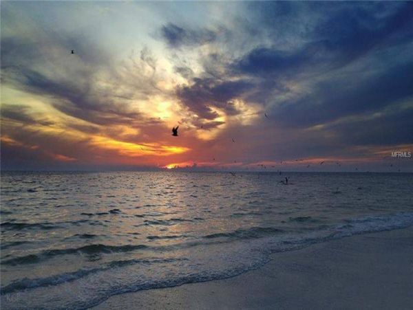 Beachfront Clearwater Four Bedroom Vacation Home with Pool