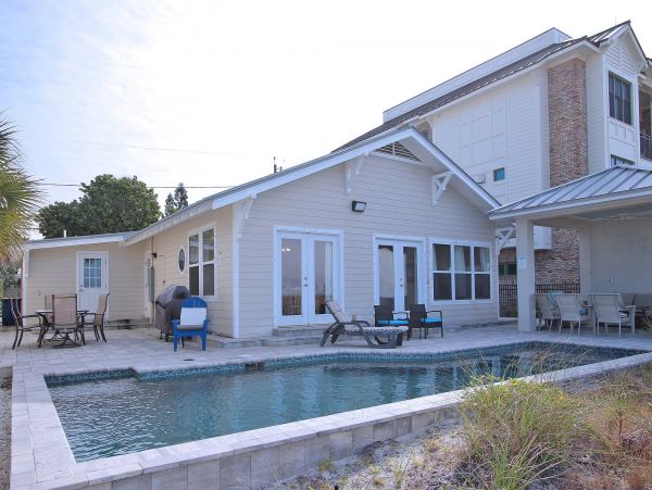 Beachfront Clearwater Four Bedroom Vacation Home with Pool