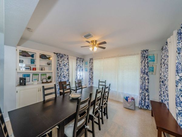 Charming Vacation Rental with Pool Ideal For Family Gatherings