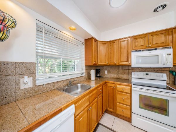 Charming Vacation Rental with Pool Ideal For Family Gatherings