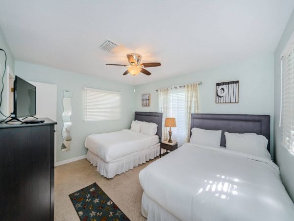 Charming Vacation Rental with Pool Ideal For Family Gatherings