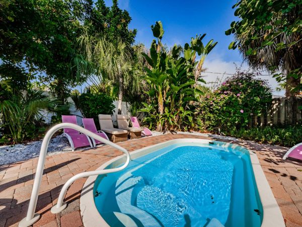 Charming Vacation Rental with Pool Ideal For Family Gatherings
