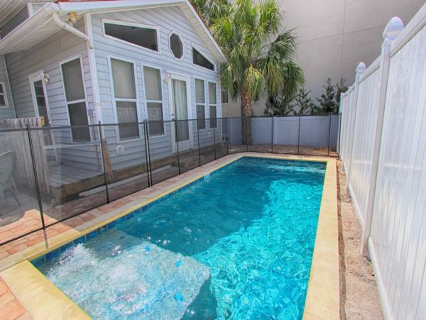 Three Bedroom Plus Den Clearwater Rental with Private Pool