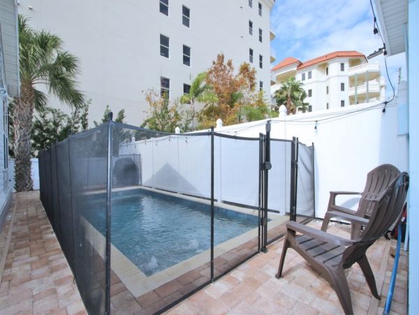 Three Bedroom Plus Den Clearwater Rental with Private Pool