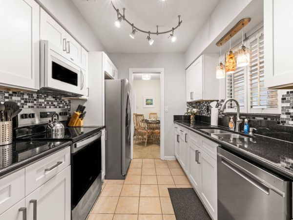 Clearwater Three Bedroom Vacation Home Sleeps Twelve