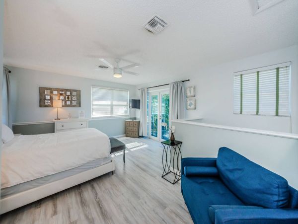 Beautiful 5 Bedroom Indian Rocks Beach Vacation Home