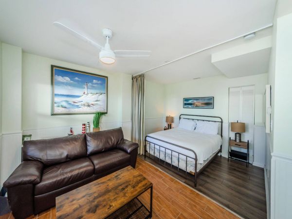 Beautiful 5 Bedroom Indian Rocks Beach Vacation Home