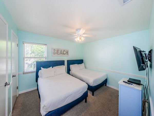 Beautiful 5 Bedroom Indian Rocks Beach Vacation Home