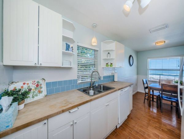 Beautiful 5 Bedroom Indian Rocks Beach Vacation Home