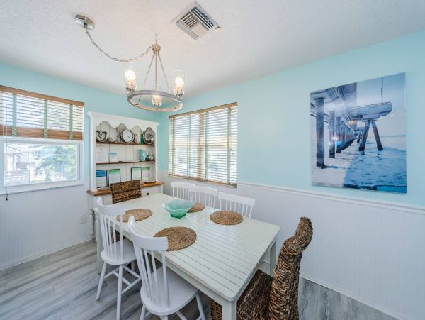Beautiful 5 Bedroom Indian Rocks Beach Vacation Home