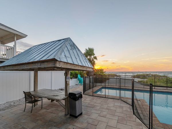 Beautiful 5 Bedroom Indian Rocks Beach Vacation Home