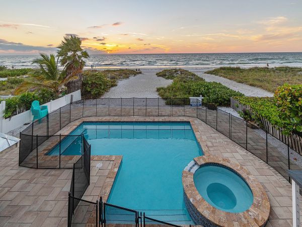 Beautiful 5 Bedroom Indian Rocks Beach Vacation Home