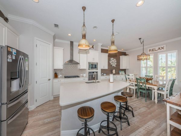 Redington Beach 4 Bedroom Home Walk to Beach