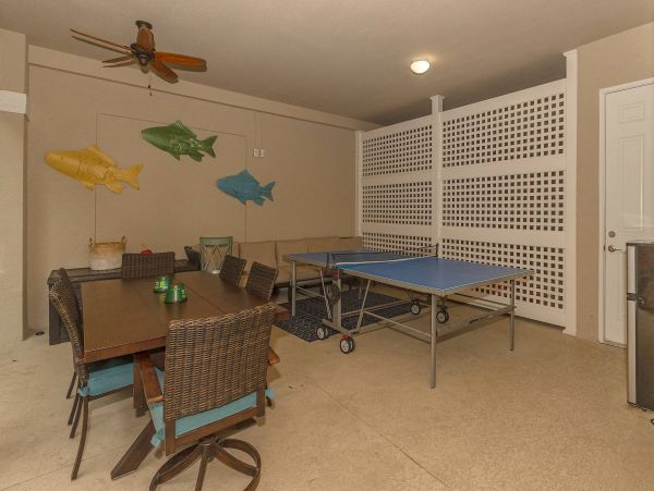 Redington Beach 4 Bedroom Home Walk to Beach