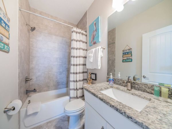 Redington Beach 4 Bedroom Home Walk to Beach