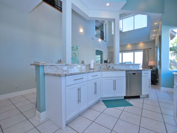 Beachfront Vacation Home in Treasure Island Sleeps 14 Guests