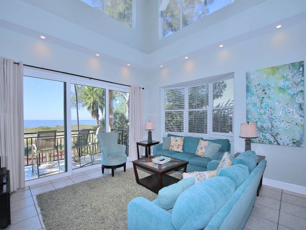 Beachfront Vacation Home in Treasure Island Sleeps 14 Guests