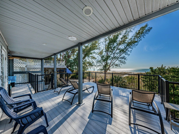 Treasure Island Beachfront Vacation Rental 5-Bedroom Home with Balconies & Pool Table