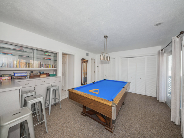 Treasure Island Beachfront Vacation Rental 5-Bedroom Home with Balconies & Pool Table