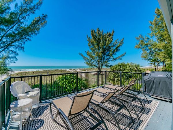 Treasure Island Beachfront Vacation Rental 5-Bedroom Home with Balconies & Pool Table
