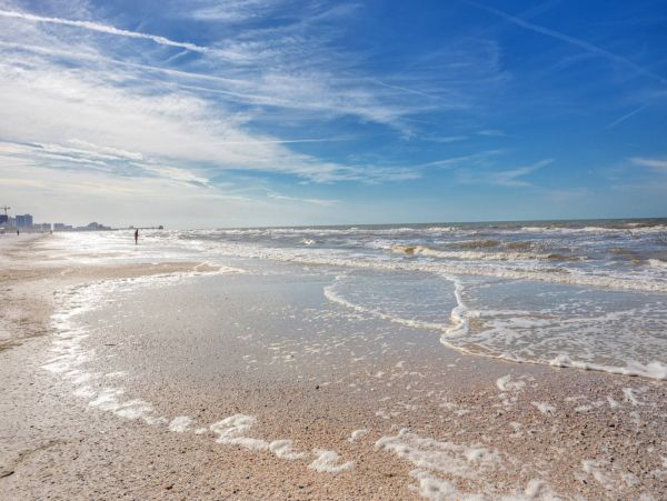 Beachfront Vacation Condo in Clearwater Beach Sleeps 8 Guests