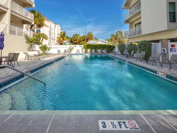 Beachfront Vacation Condo in Clearwater Beach Sleeps 8 Guests