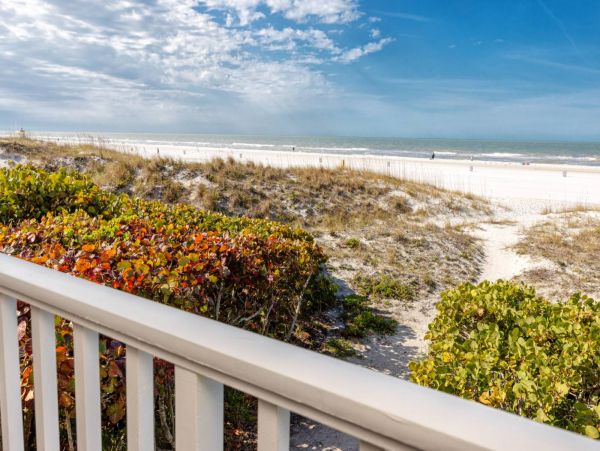 Beachfront Vacation Condo in Clearwater Beach Sleeps 8 Guests