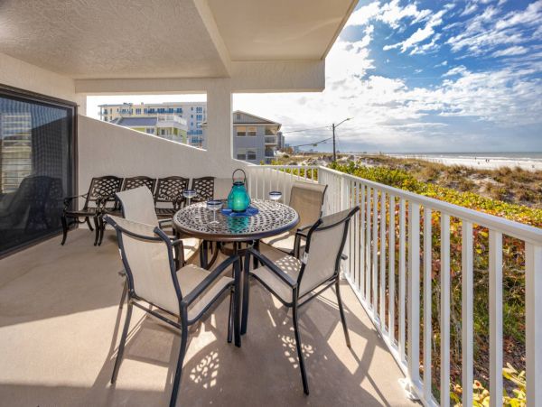 Beachfront Vacation Condo in Clearwater Beach Sleeps 8 Guests