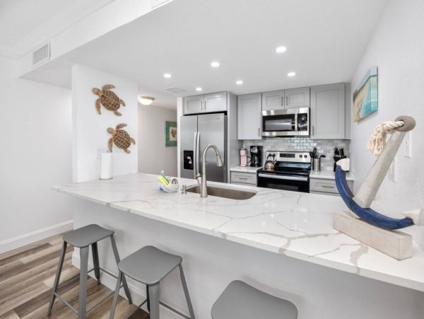 Beachfront Vacation Condo in Clearwater Beach Sleeps 8 Guests