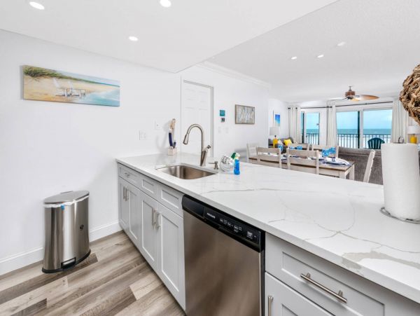 Beachfront Vacation Condo in Clearwater Beach Sleeps 8 Guests