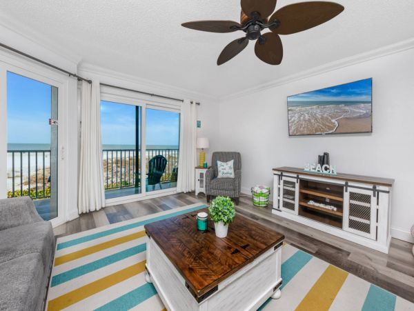 Beachfront Vacation Condo in Clearwater Beach Sleeps 8 Guests