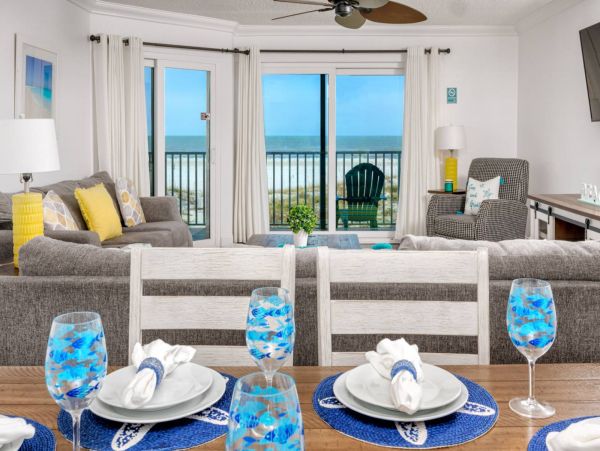 Beachfront Vacation Condo in Clearwater Beach Sleeps 8 Guests