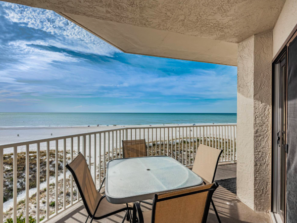 3 Bedroom Ocean front Condo with amazing views