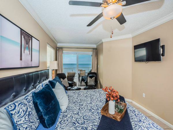 3 Bedroom Ocean front Condo with amazing views