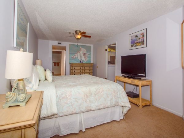 Clearwater Condo 958013