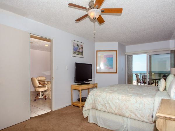 Clearwater Condo 958013
