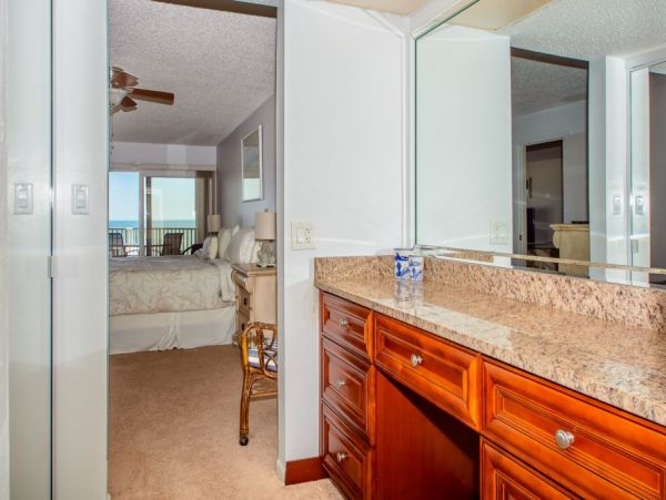 Clearwater Condo 958013